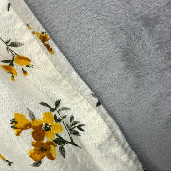 Old Navy Yellow Foral Linen Blend Shift Dress Button Down Back. Size XS. (NWT). - Picture 4 of 9